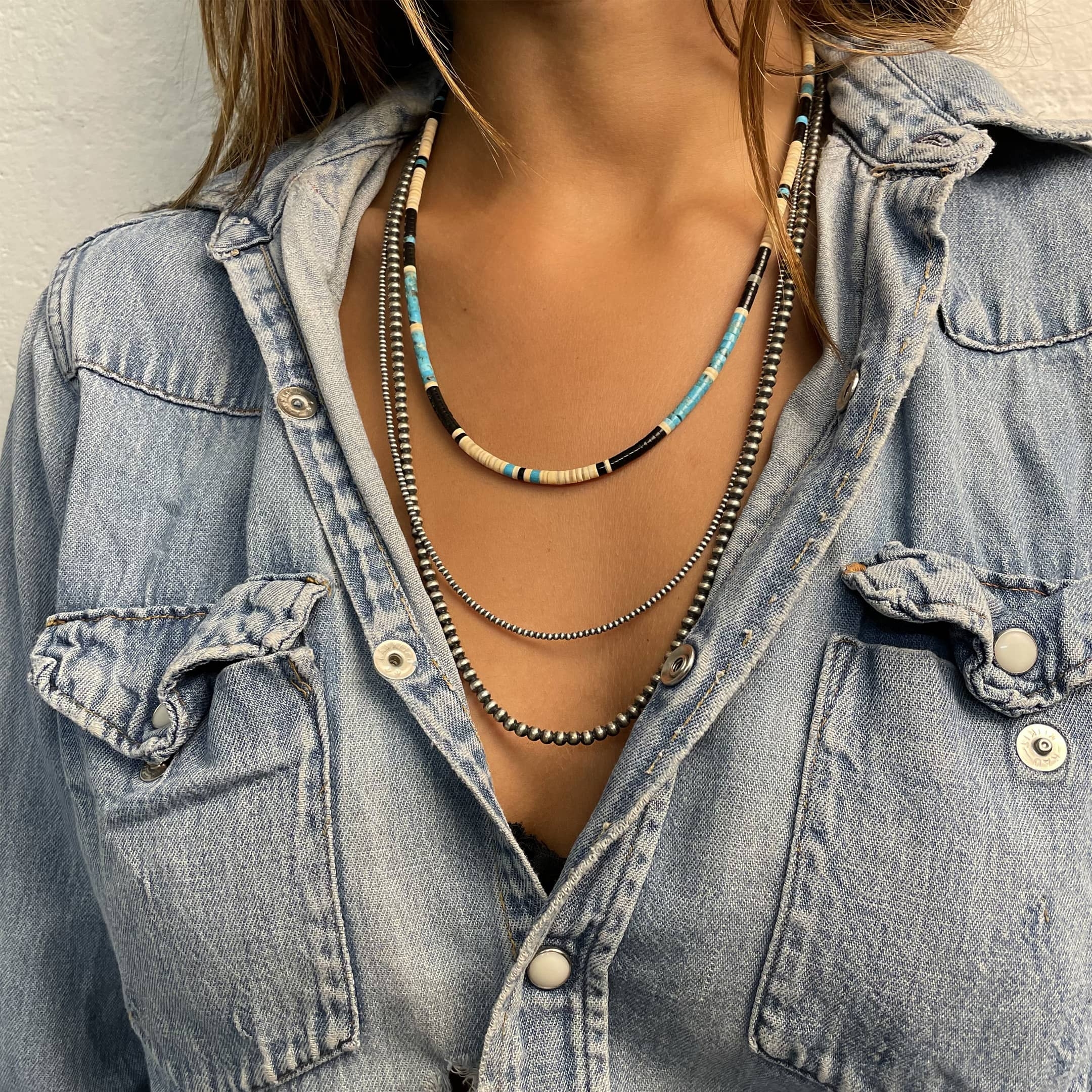Navajo necklace beads in mat silver. | Harpo Paris
