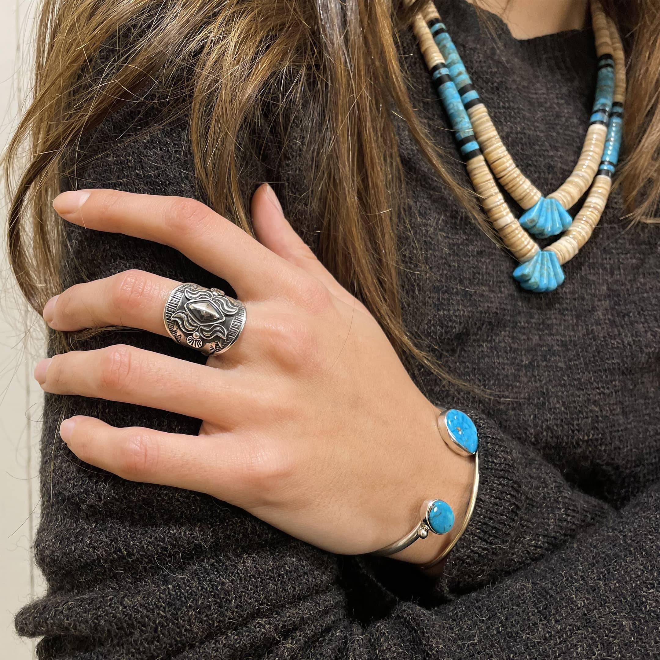 Bague Navajo en argent composée de différentes pièces soudées, BA969 - Harpo Paris