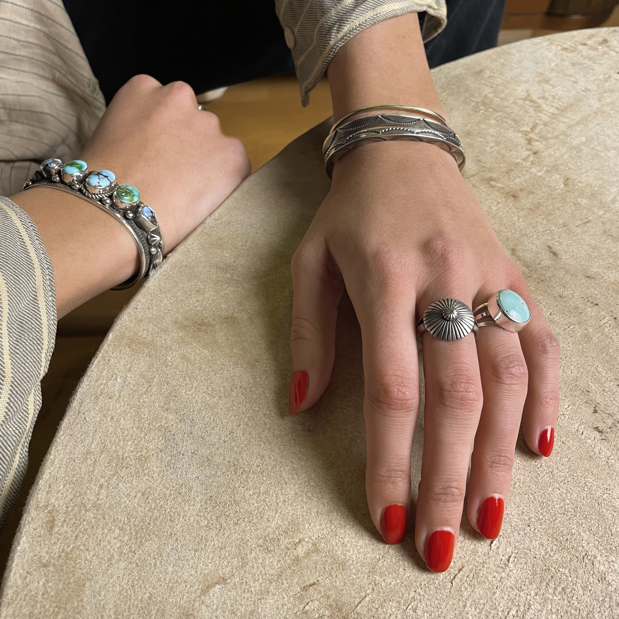 Navajo ring, little concho in mat silver, BA1033 - Harpo Paris