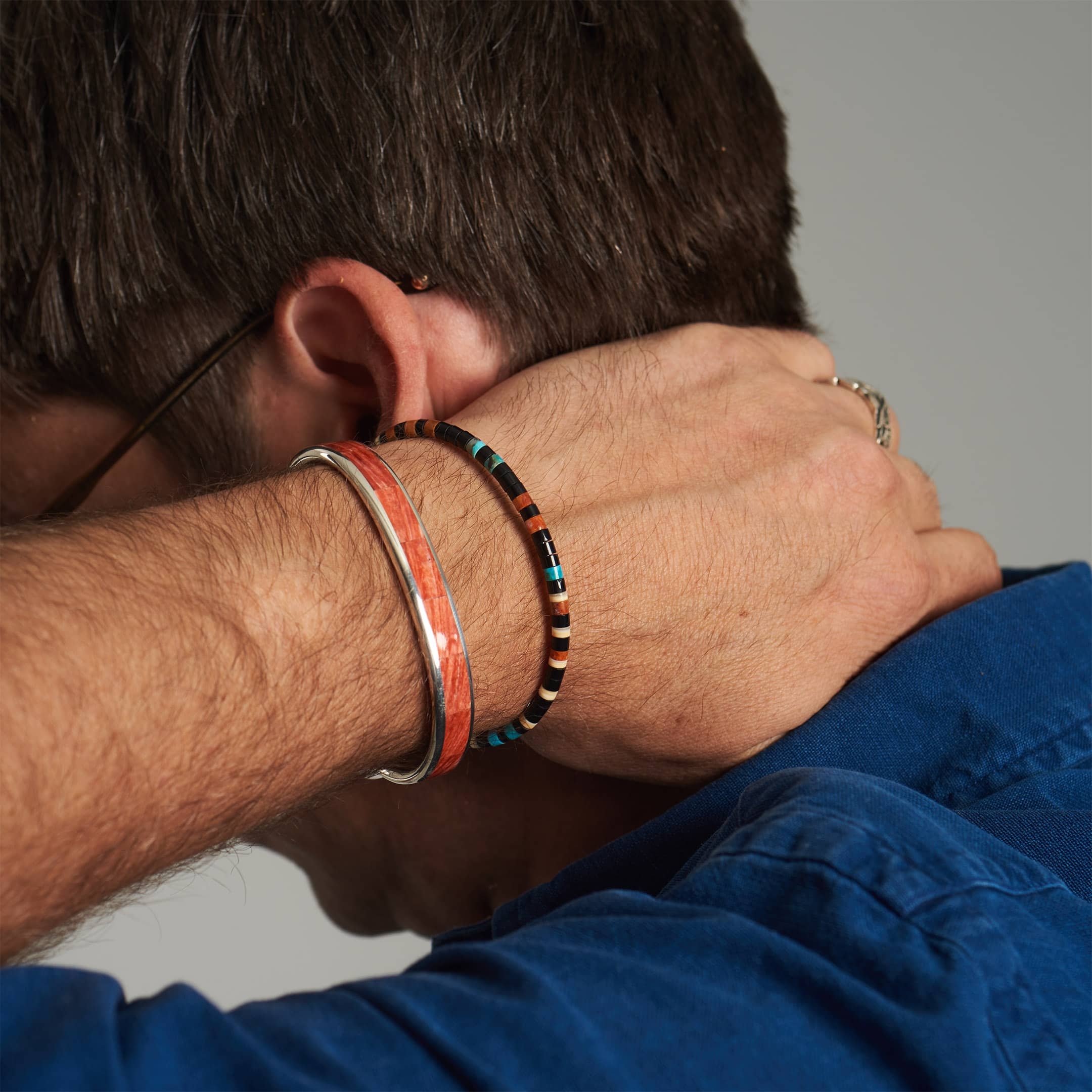 Bracelet Pueblo, Turquoises, Gorgone, Coquillage et Jais heishi. Fermoir en argent. | Harpo Paris