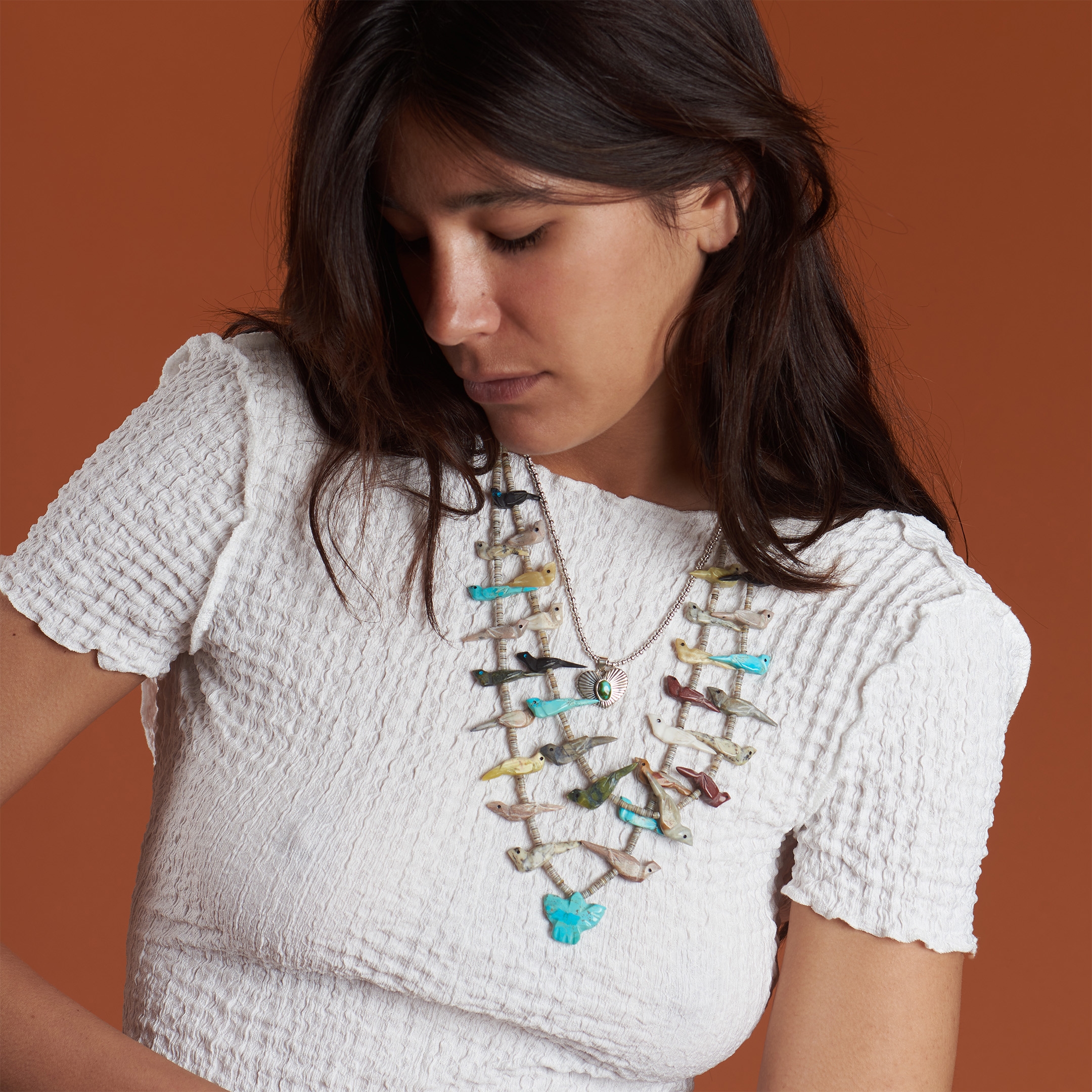 Collier fétiches 2 rangs, animaux scupltés en pierres, fermoir en argent | Harpo Paris