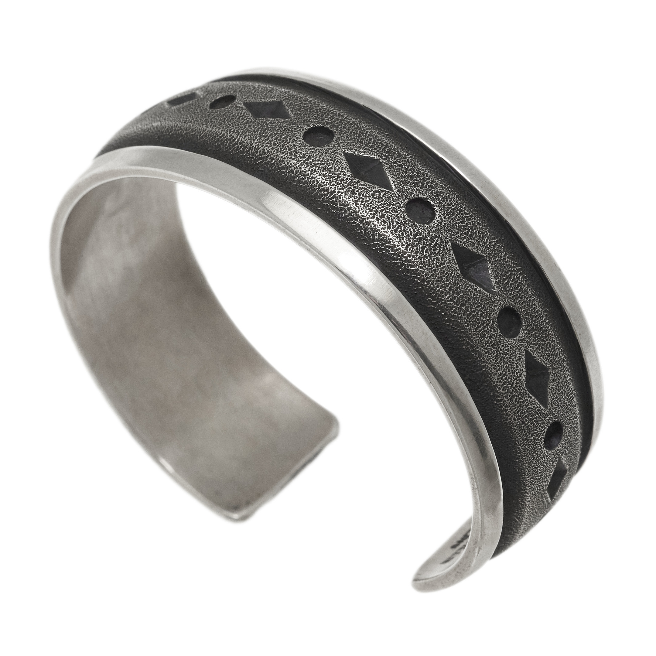 Navajo sandcast Bracelet in sterling silver BR903 - Harpo Paris
