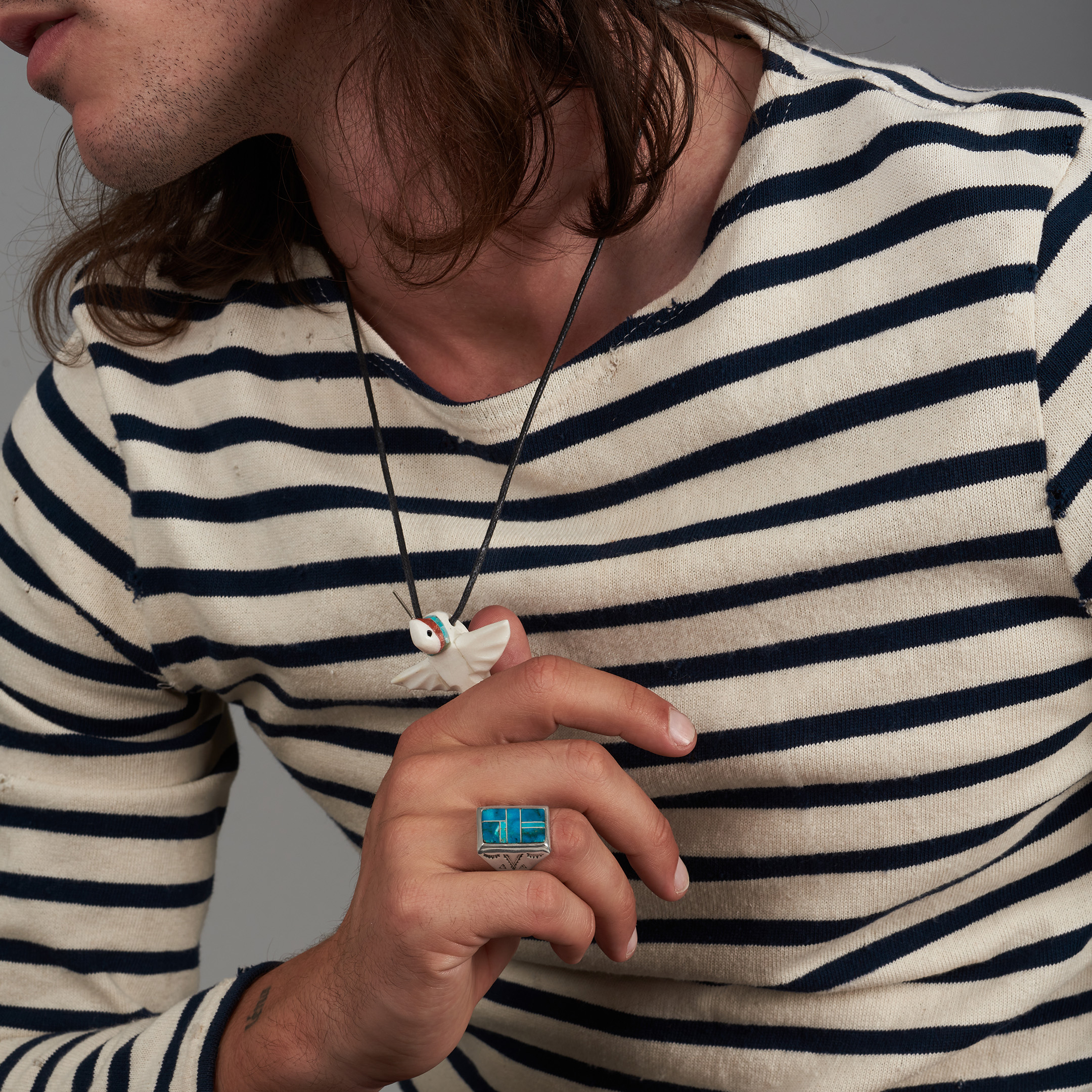Pendentif fétiche Pueblo, colibri en turquoise, PE440 - Harpo Paris