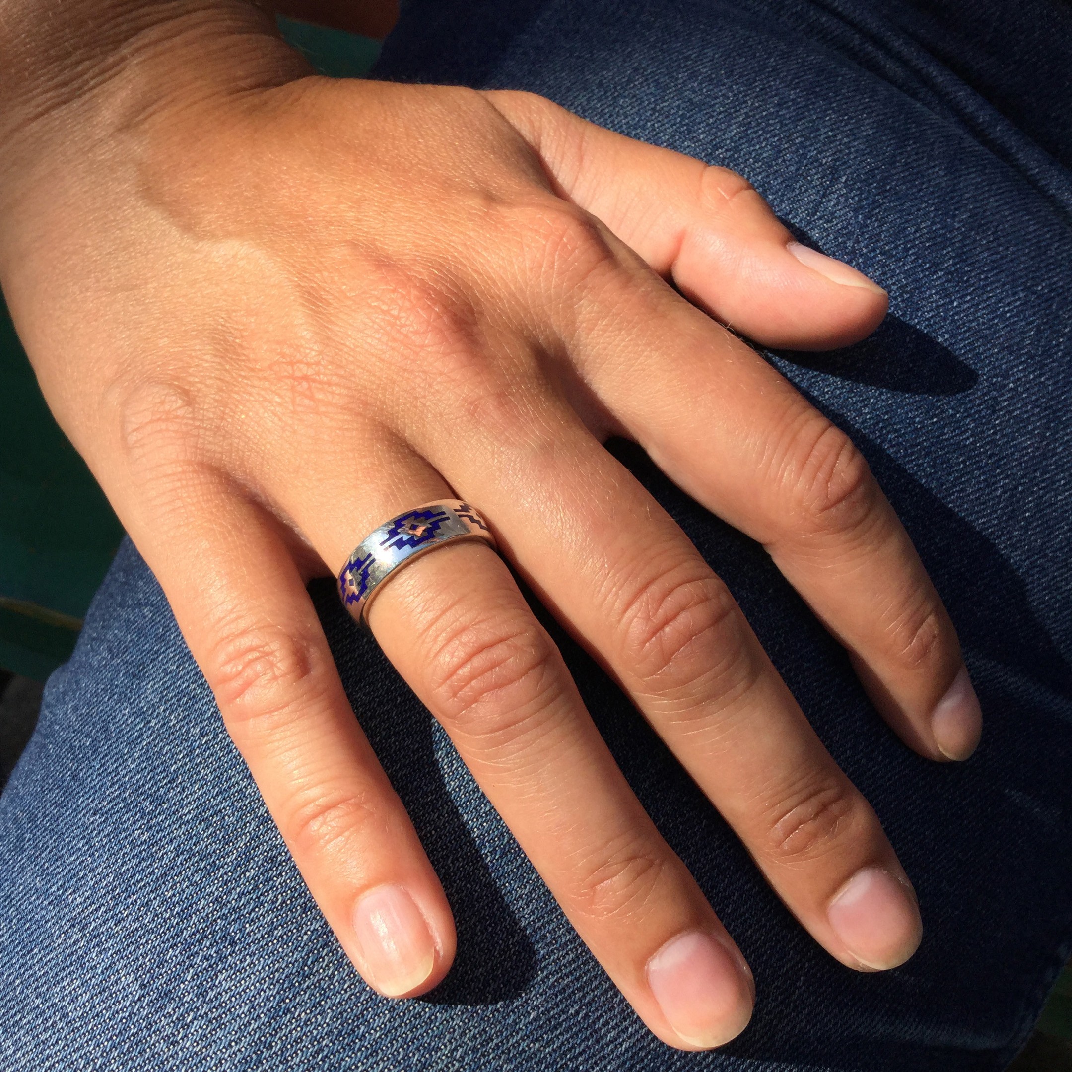 Ring for men and women in silver with rug patterns, R557 - Harpo Paris