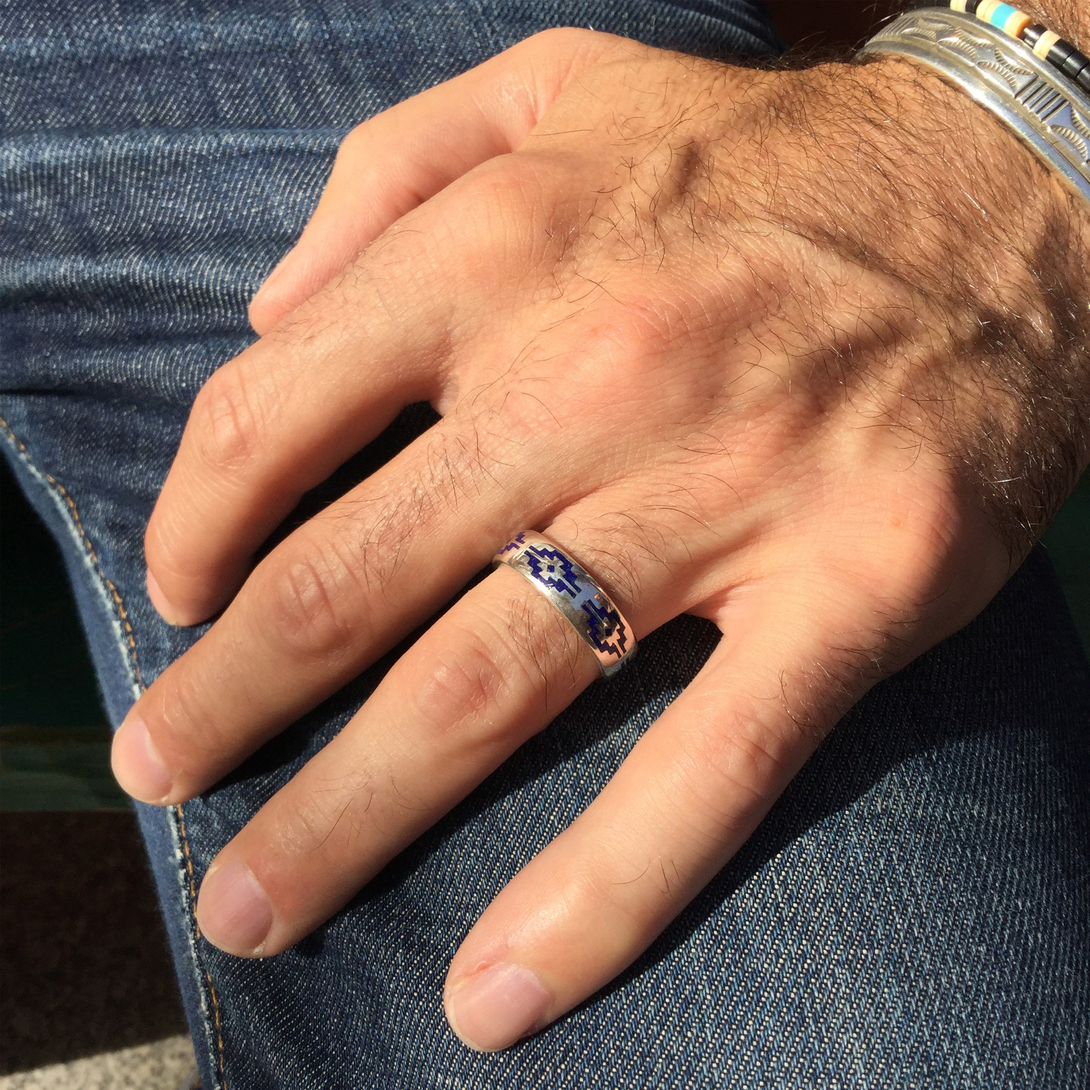 Ring for men and women in silver with rug patterns, R557 - Harpo Paris