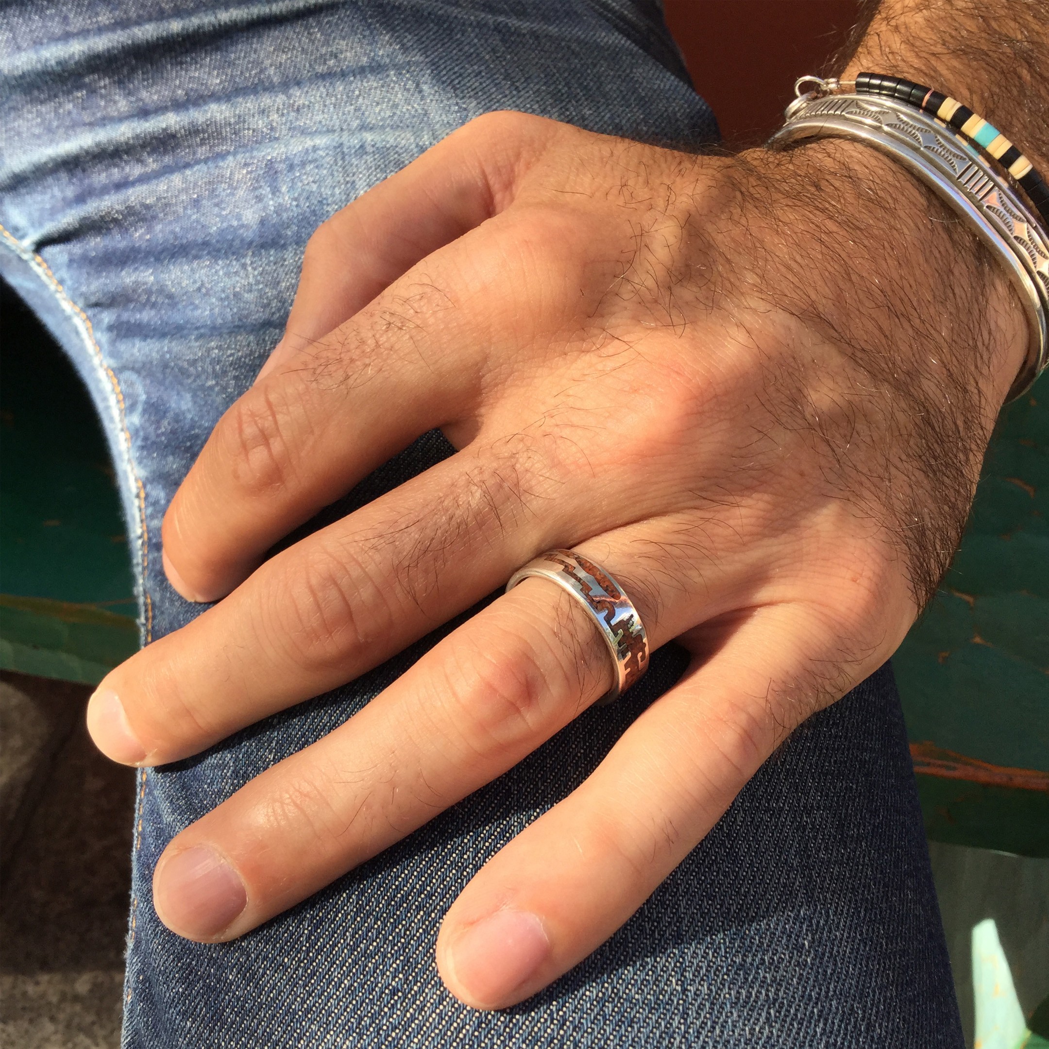 Chip Inlay ring representing a Native pueblo R155 Harpo Paris