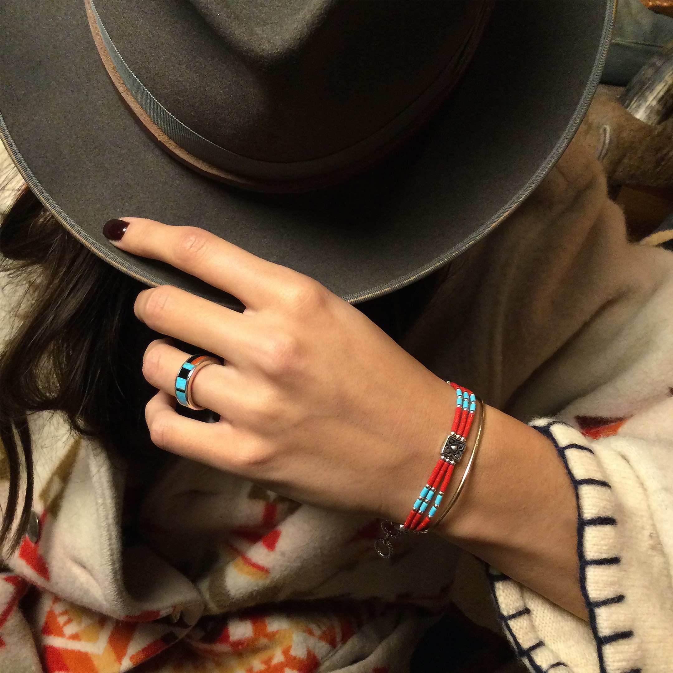 Bracelet amerindien en perles heishi. Harpo Paris