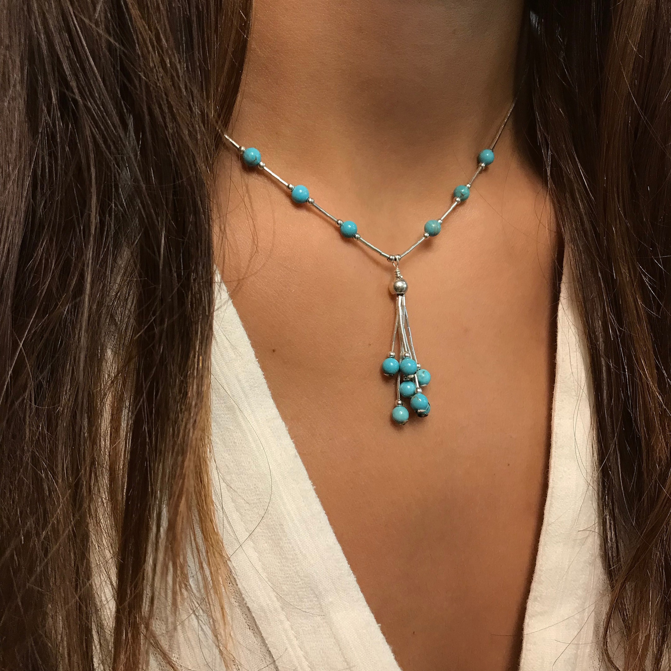 Collier amérindien Liquid Silver, perles Heishi en argent et perles en pierres mix. Harpo Paris