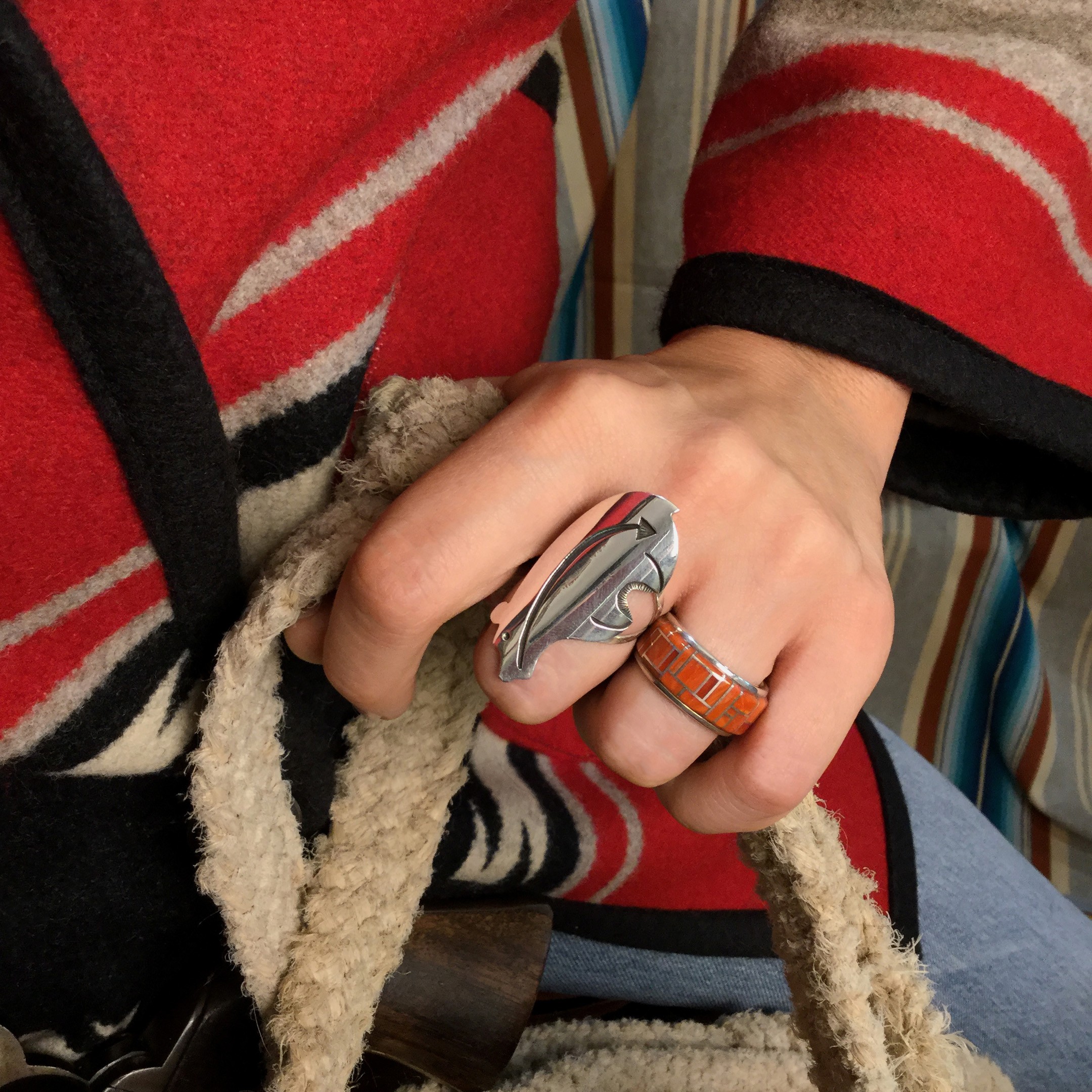 Navajo Ring, Coral set in silver. | Harpo Paris