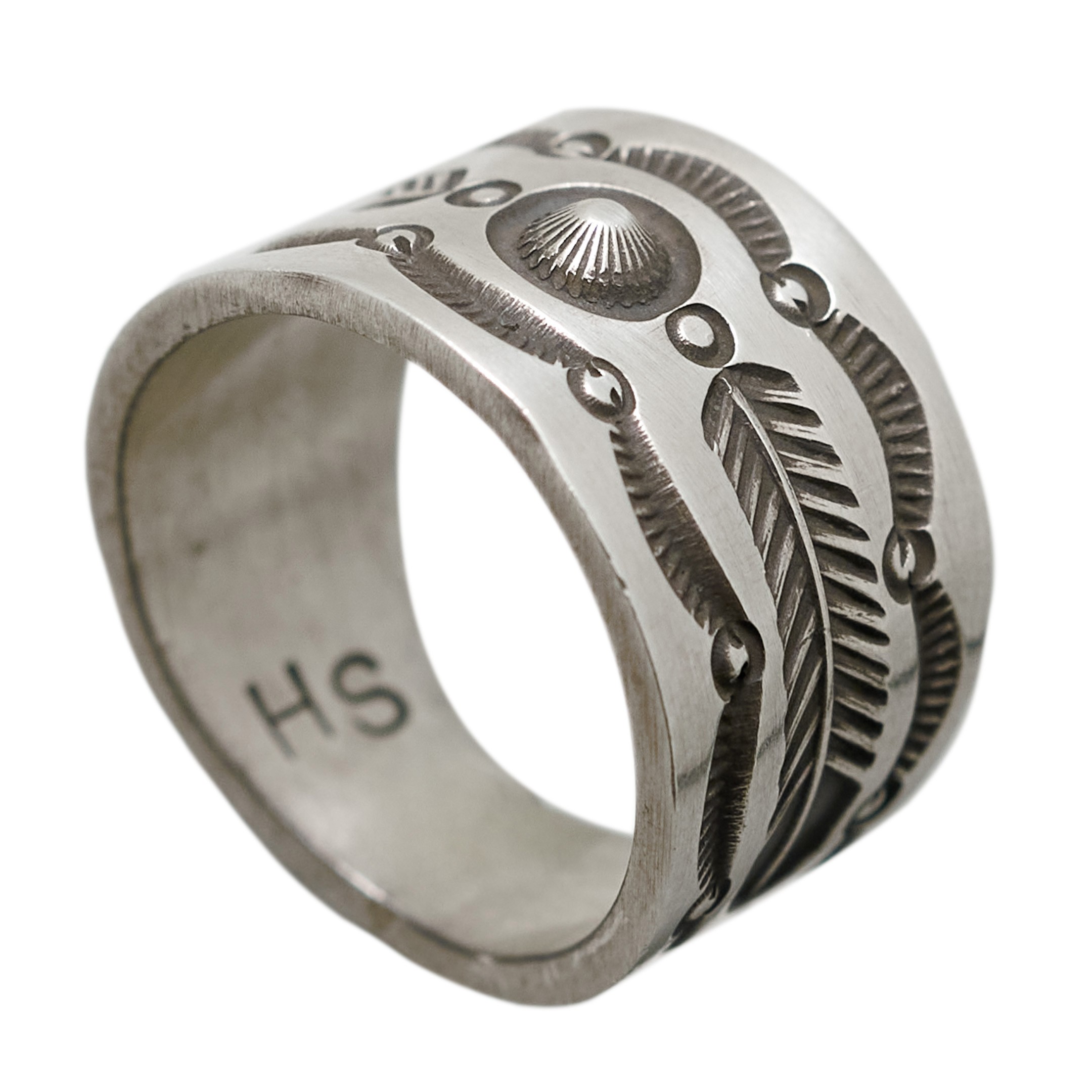 Navajo Ring set in sterling mat silver. | Harpo Paris