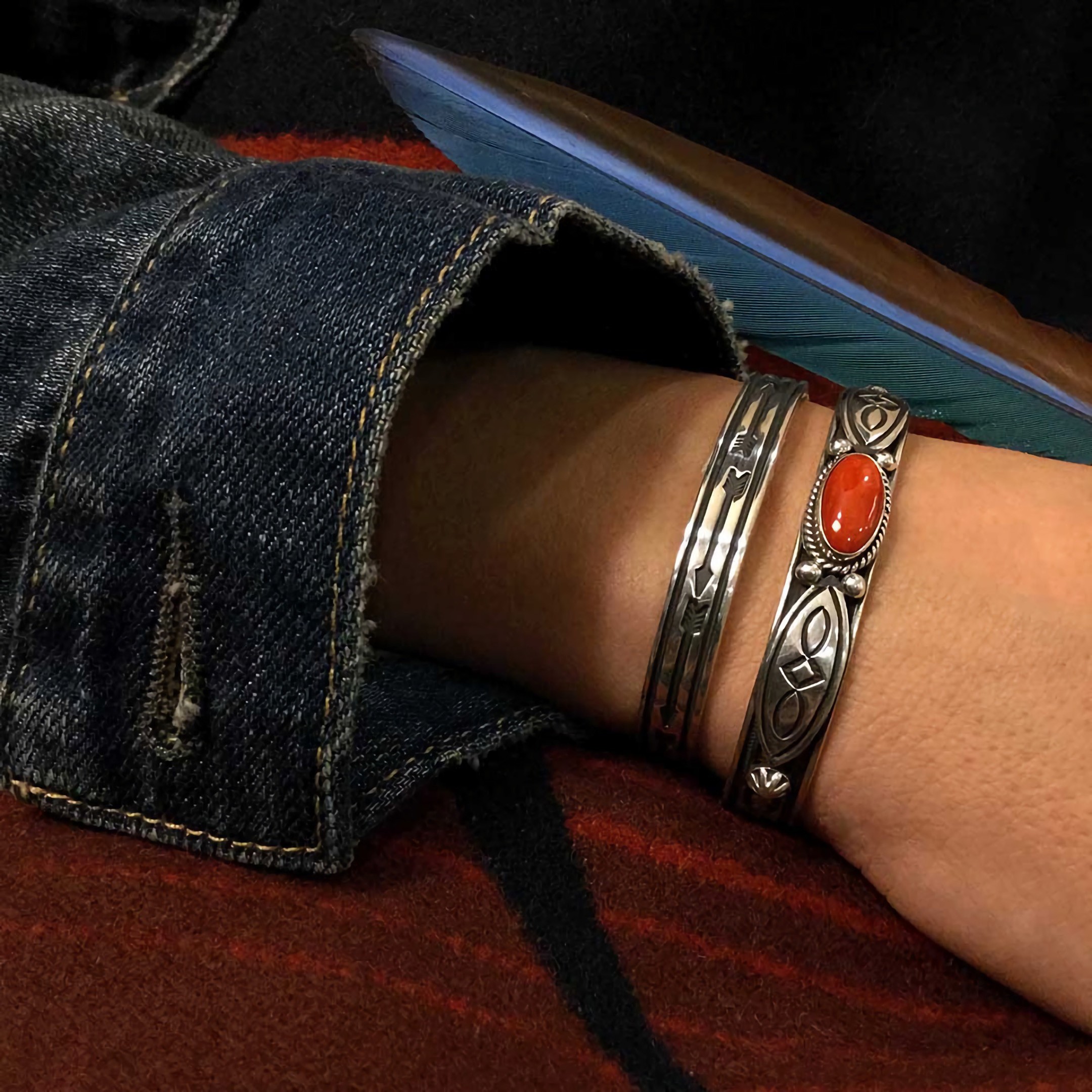 Navajo bracelet Feather in silver. | Harpo Paris