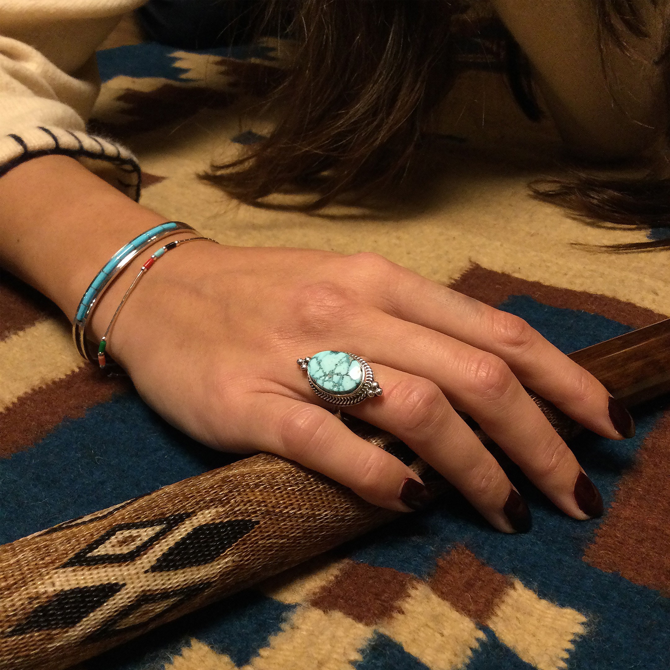 Navajo Bracelet with Sleeping Beauty Turquoise set in Silver. | Harpo Paris