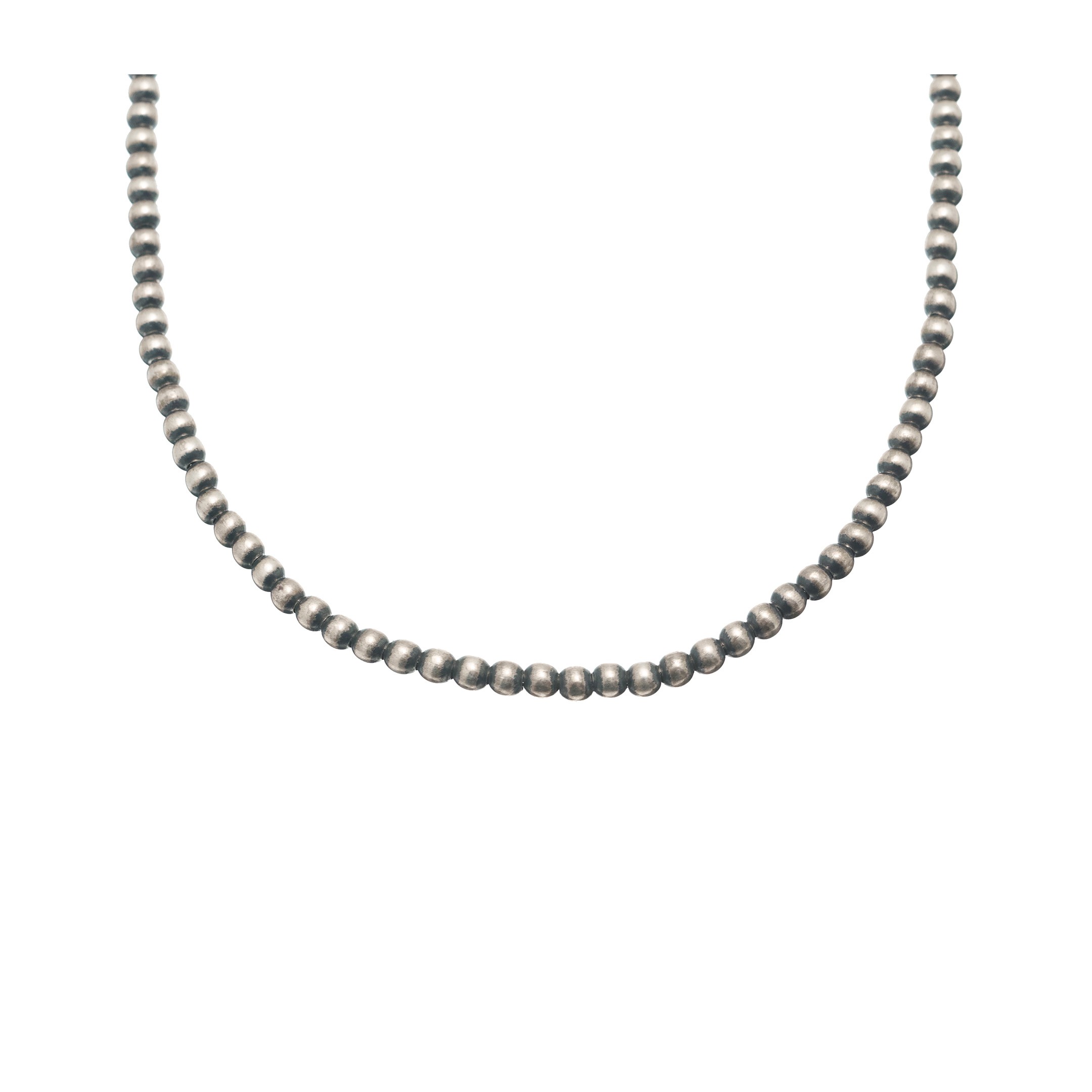 Navajo necklace beads in mat silver. | Harpo Paris