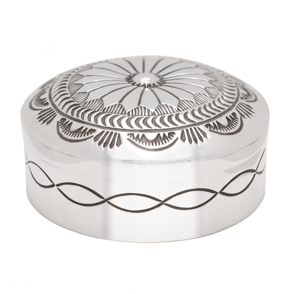 Little round box BOX02 in silver with stamps - Harpo Paris