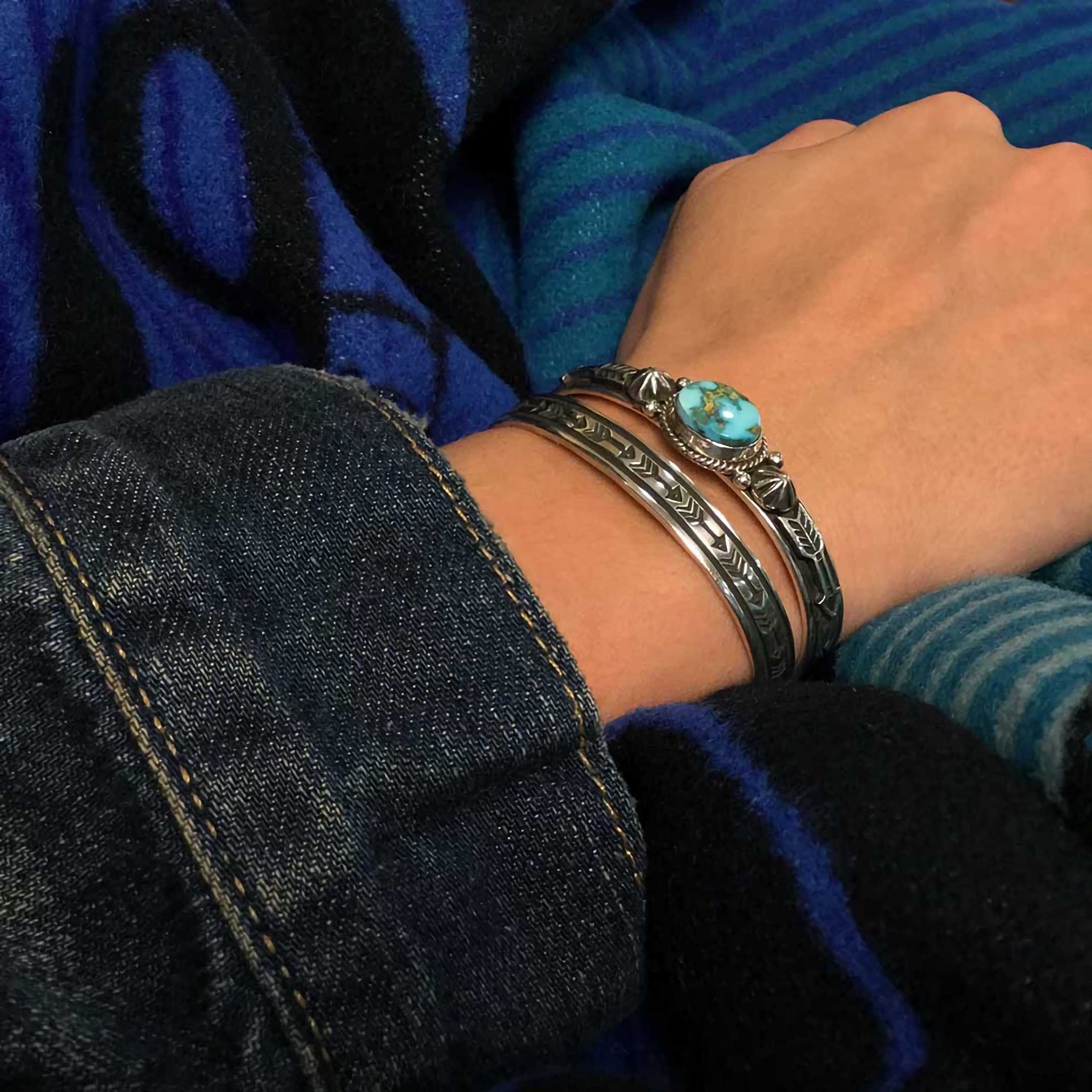 Navajo bracelet Feather in silver. | Harpo Paris