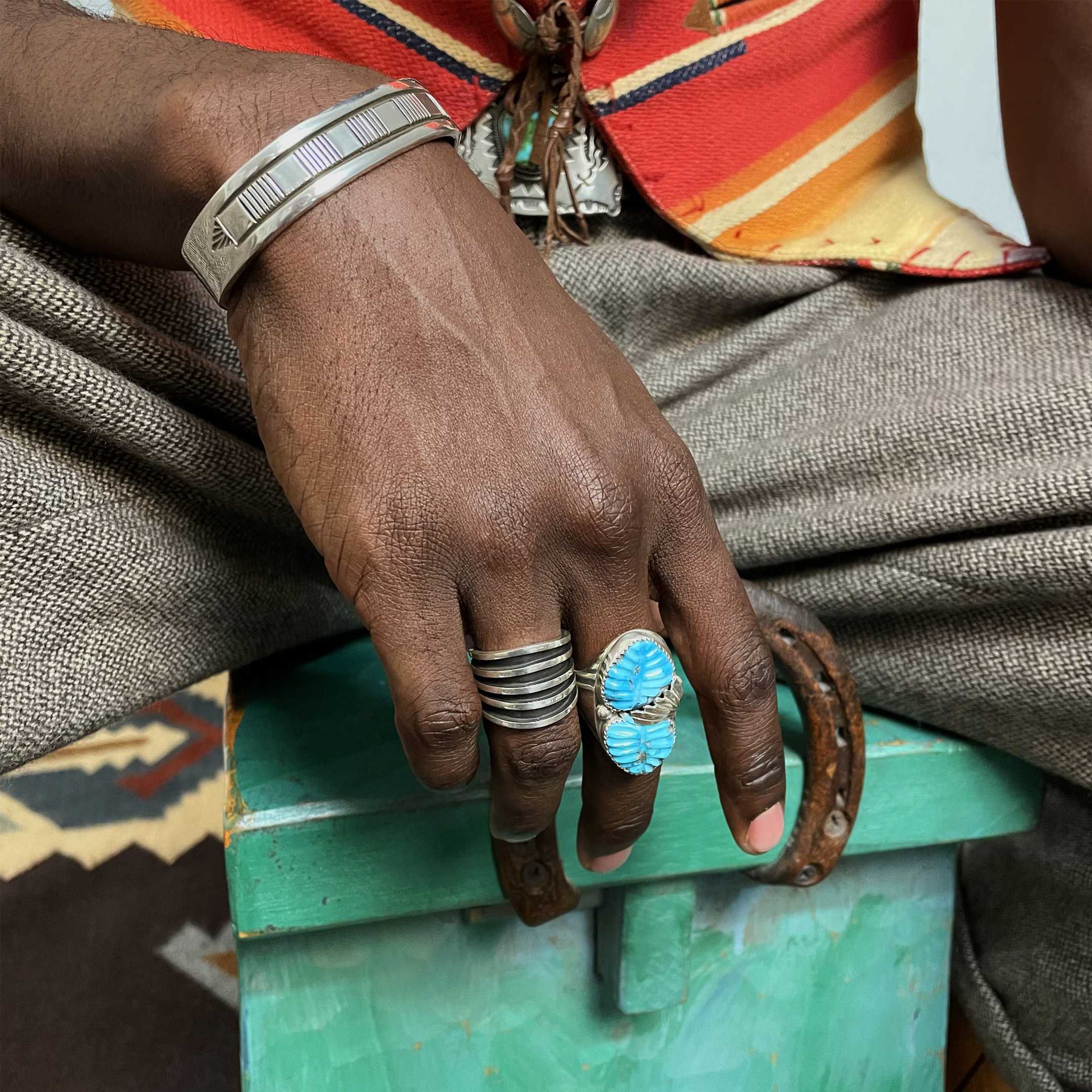 Navajo bracelet in sterling silver.
