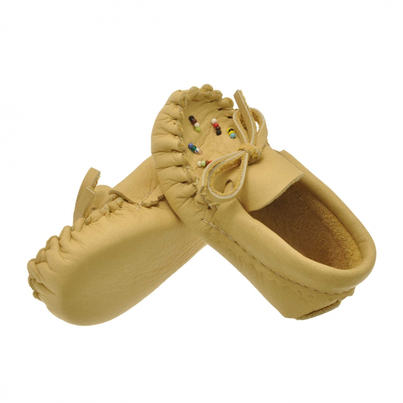 Canadian moccasins for babies M444 in leather and pearls