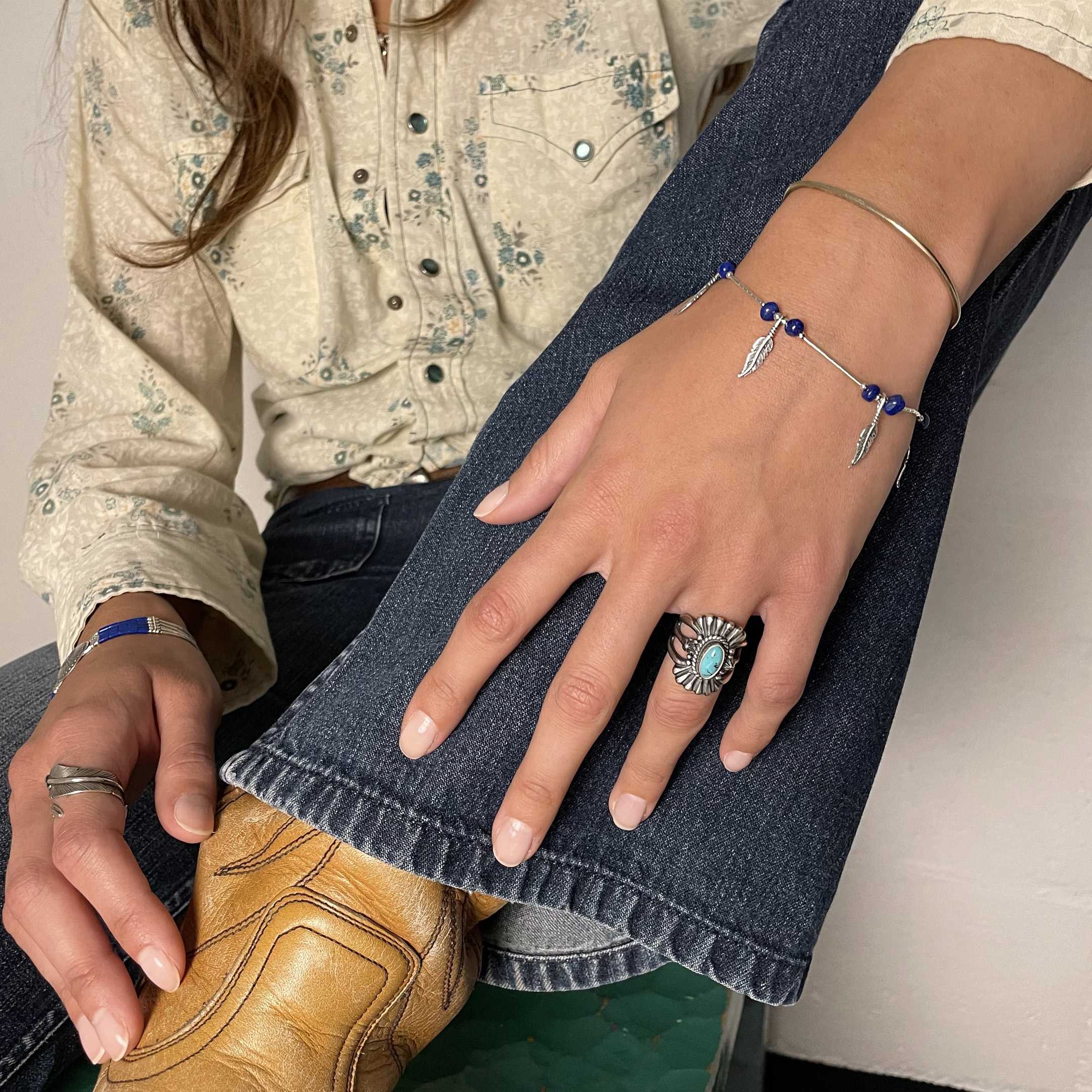 Classic Harpo Paris feathers women bracelet B702